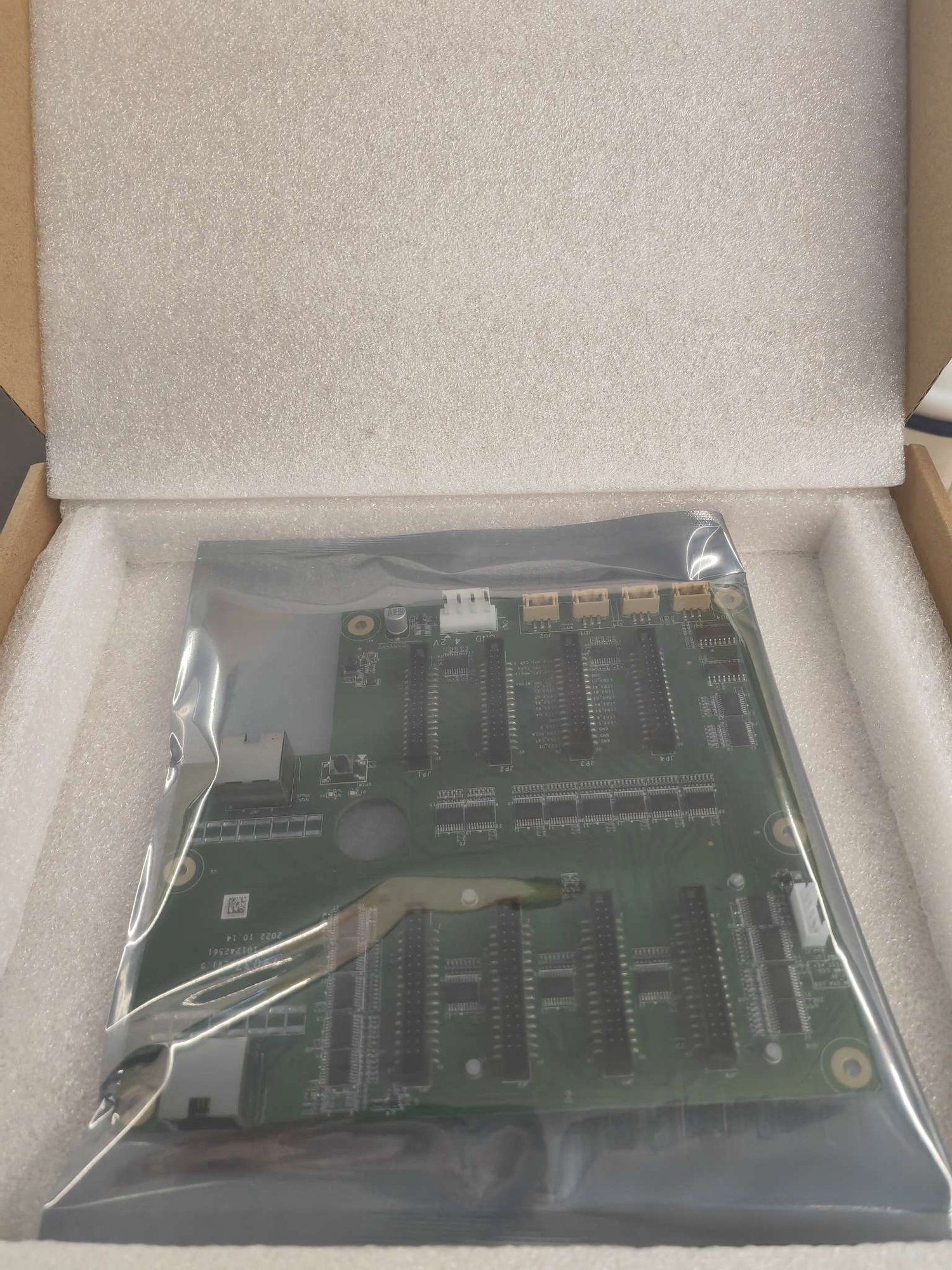 DS-D40CX-1F/H8(HUB) — 8-Port Hub-Karte für Hikvision LED-Displays